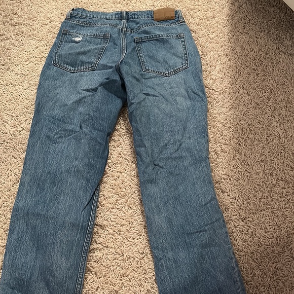 Aeropostale ripped mom jeans - Picture 2 of 2